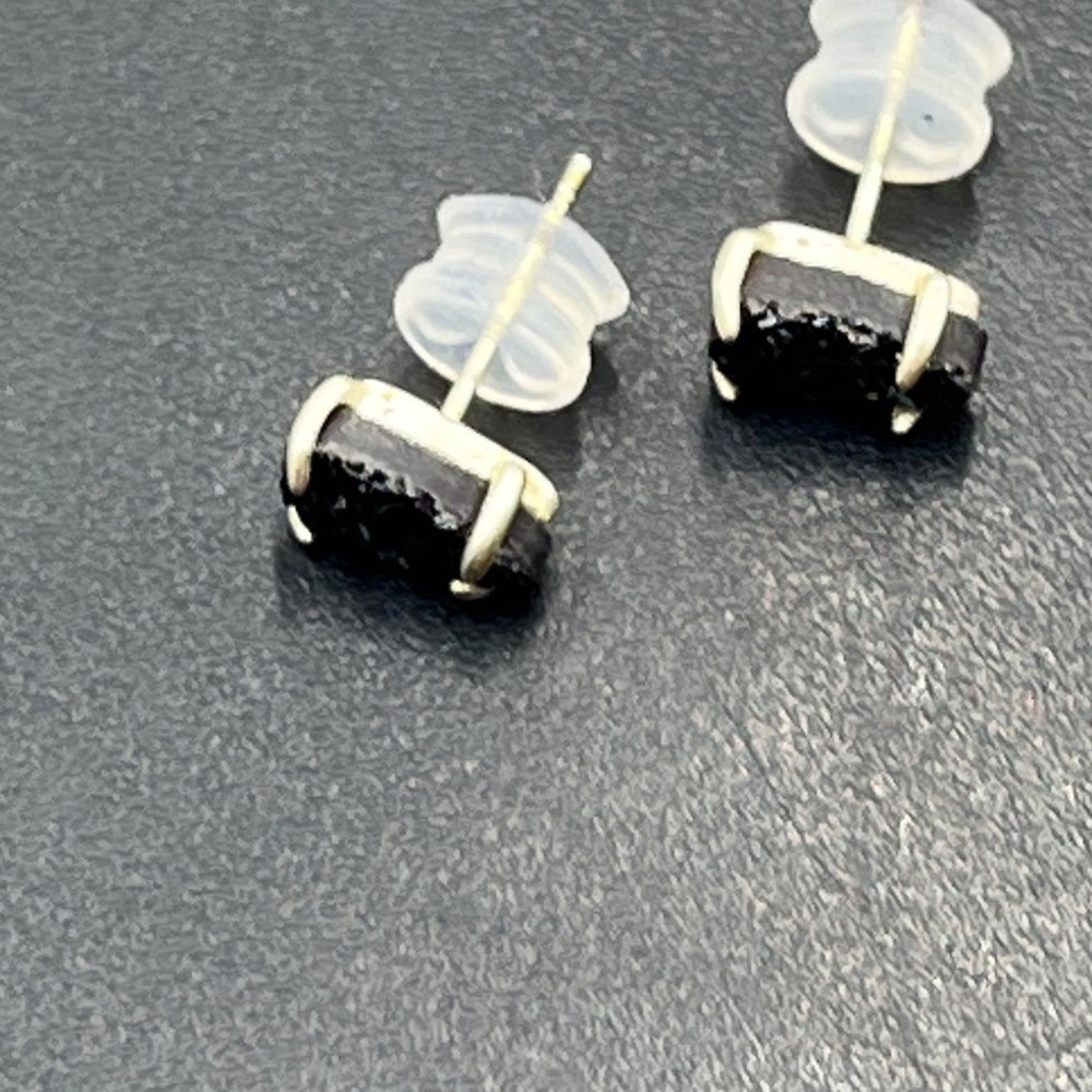 Kendra Scott Harriett Gold Plated Prong Set StudEarrings in Black Drusy